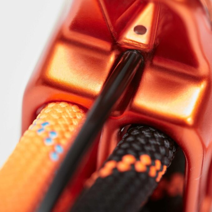 Asekuracja alpejska na ścianie