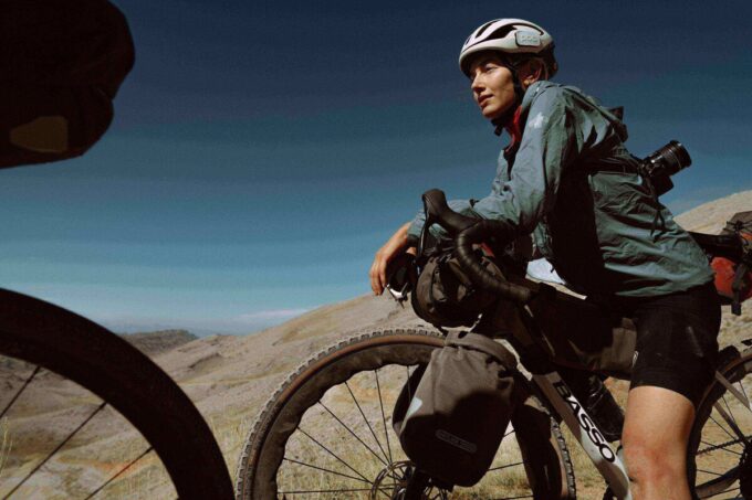 Kurtka z kapturem Assos x Mammut HS damska